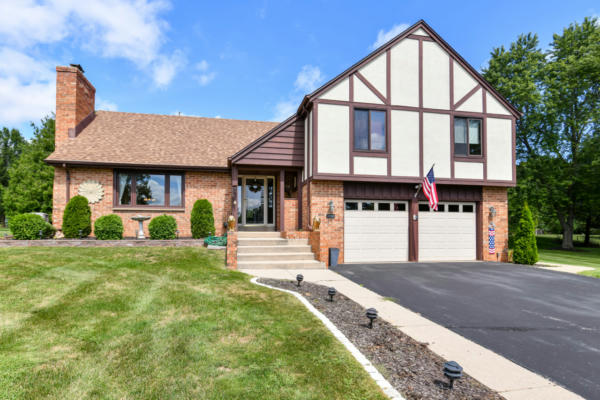 1720 MANCHESTER DR, GRAFTON, WI 53024 - Image 1