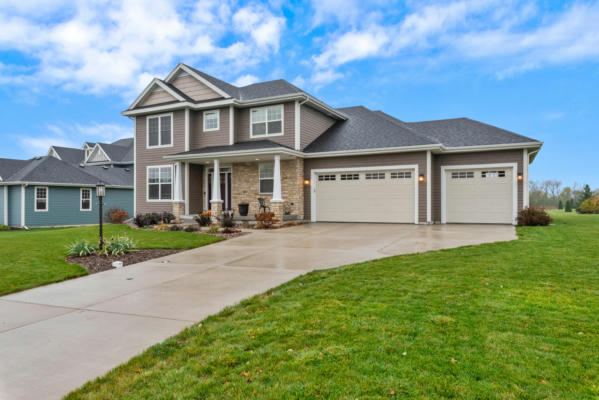8025 W MOURNING DOVE LN, MEQUON, WI 53097 - Image 1