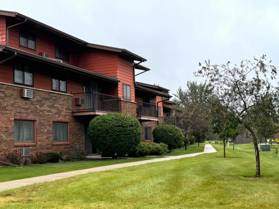 8530 W WATERFORD AVE APT 6, GREENFIELD, WI 53228, photo 1 of 15