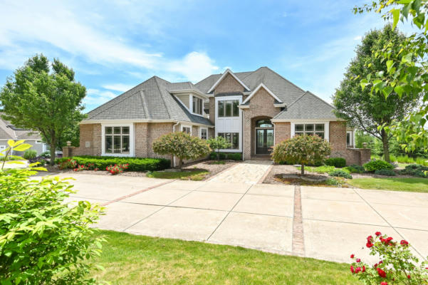 6925 W OAKVIEW CT, MEQUON, WI 53092 - Image 1
