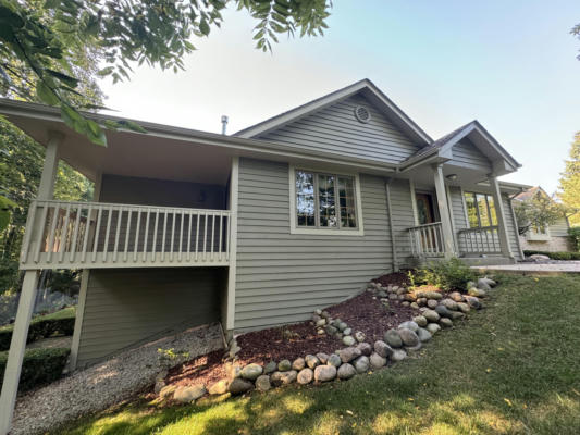 4040 WILDCAT CT, GREENFIELD, WI 53228 - Image 1