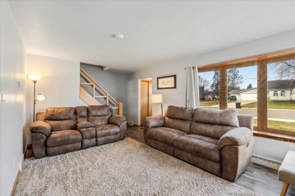 717 MILLERSVILLE AVE, HOWARDS GROVE, WI 53083 - Image 1
