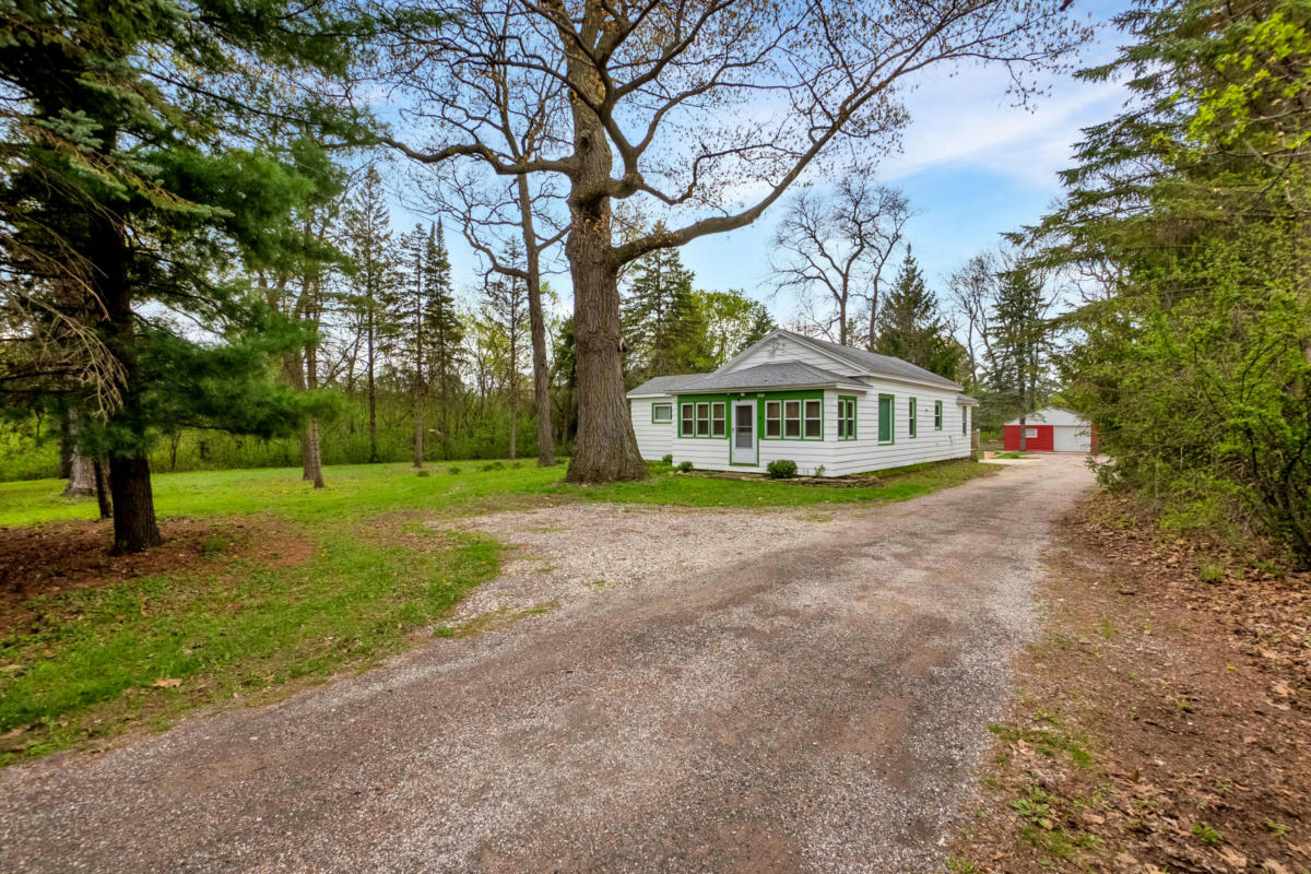 3305 STATE ROAD 83, HARTLAND, WI 53029, photo 1 of 17