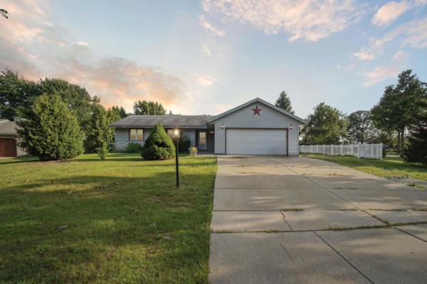 8460 S HERITAGE CT, OAK CREEK, WI 53154 - Image 1