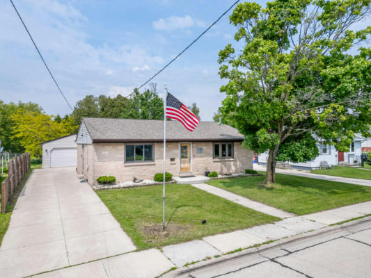 2304 SCHOOL ST, TWO RIVERS, WI 54241 - Image 1