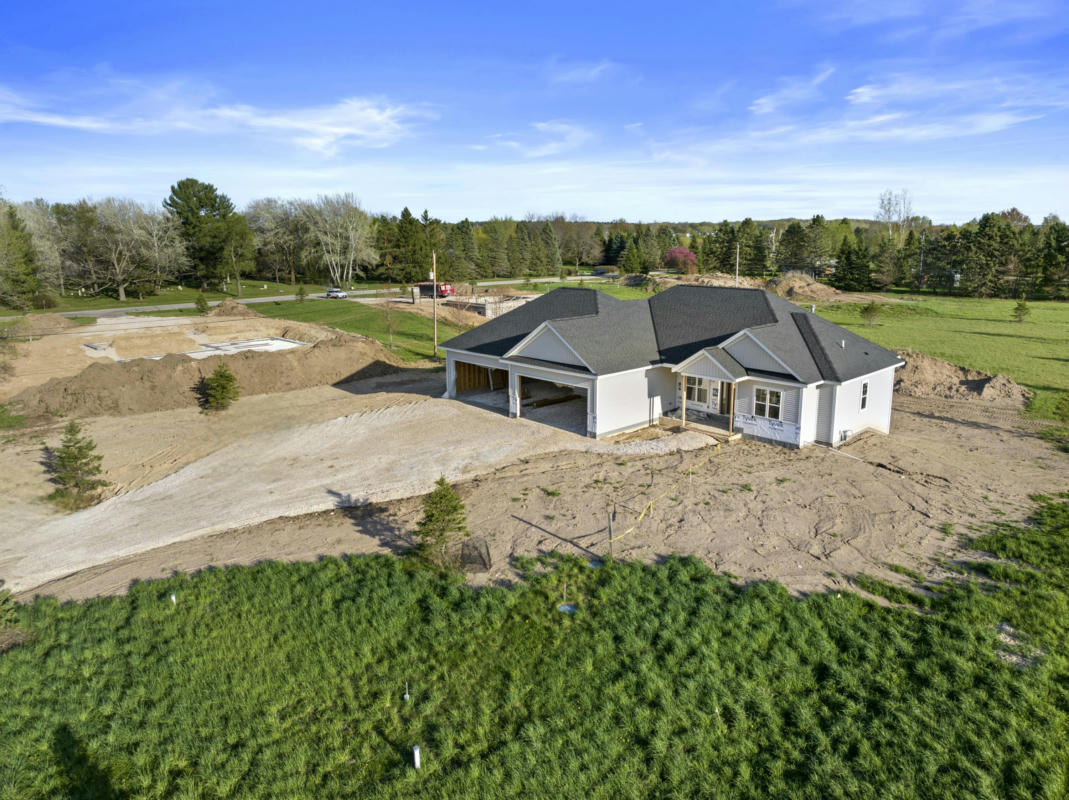 2131 WALLACE LAKE RD # LT7, WEST BEND, WI 53090, photo 1 of 26