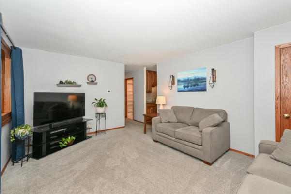 5421 S 8TH ST, MILWAUKEE, WI 53221, photo 4 of 42