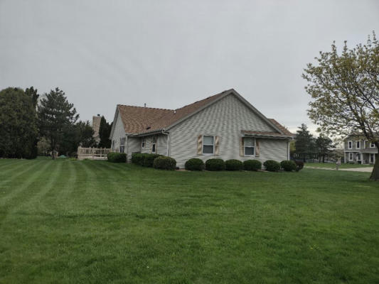11755 W WHITAKER AVE, GREENFIELD, WI 53228, photo 4 of 16