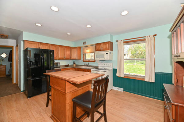 11610 W MOUNT VERNON AVE, WAUWATOSA, WI 53226, photo 4 of 30
