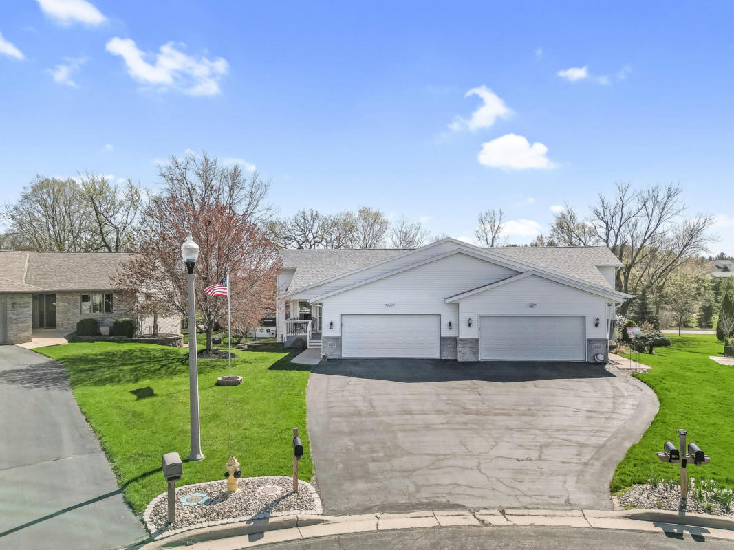 1626 STACY LN # B, FORT ATKINSON, WI 53538, photo 1 of 41