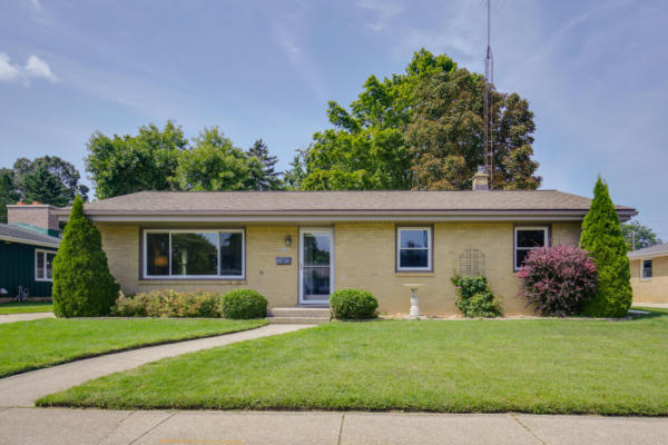 902 PERRY AVE, RACINE, WI 53406 - Image 1