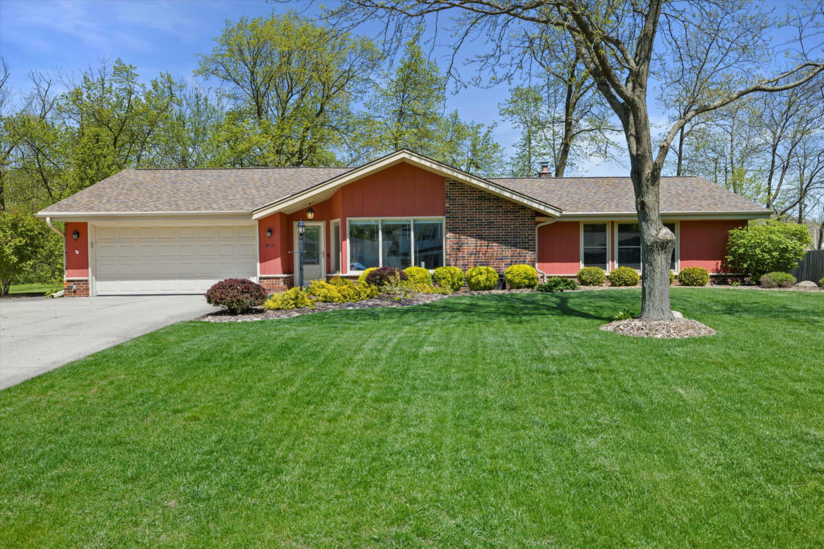 13840 W CRAWFORD DR, NEW BERLIN, WI 53151, photo 1 of 28