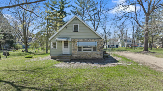 213 S 5TH AVE, WALWORTH, WI 53184, photo 2 of 43