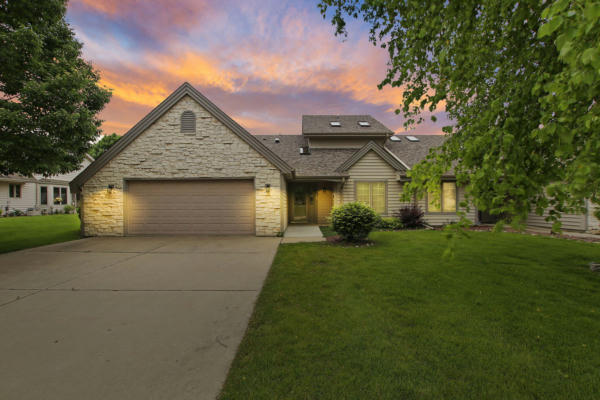 352 GREEN VALLEY DR, MOUNT PLEASANT, WI 53406 - Image 1