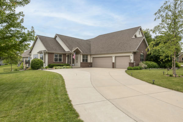 511 ACORN PASS, HARTFORD, WI 53027 - Image 1