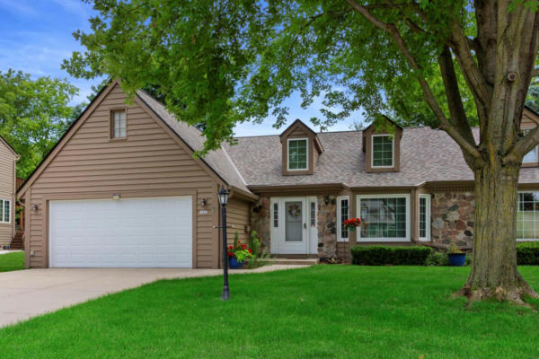 3820 S OAKBROOK DR, GREENFIELD, WI 53228 - Image 1