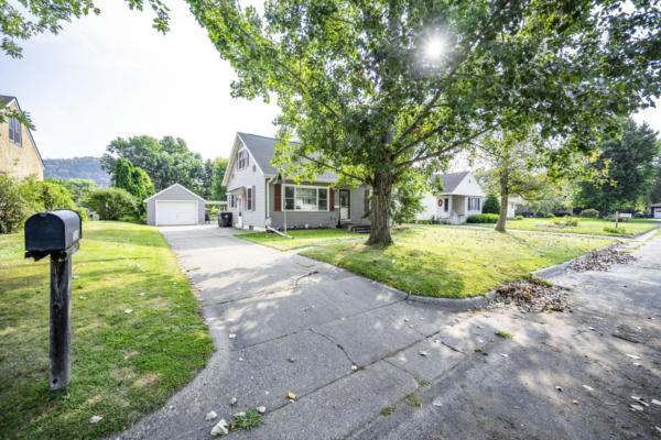 2321 SISSON DR, LA CROSSE, WI 54601, photo 3 of 25