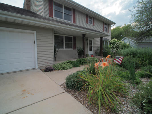 933 LIBERTY LN, WATERTOWN, WI 53094 - Image 1