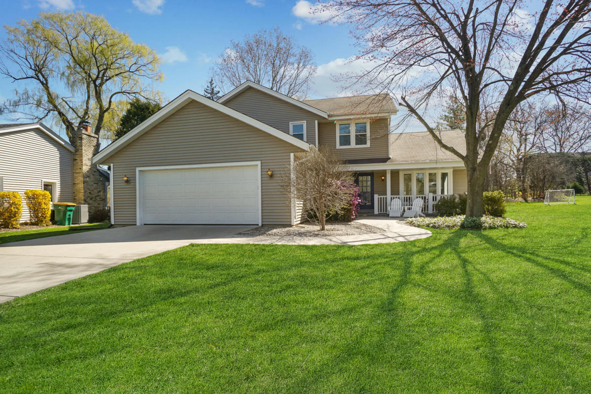 3604 W BRITTANY CT, MEQUON, WI 53092, photo 1 of 29