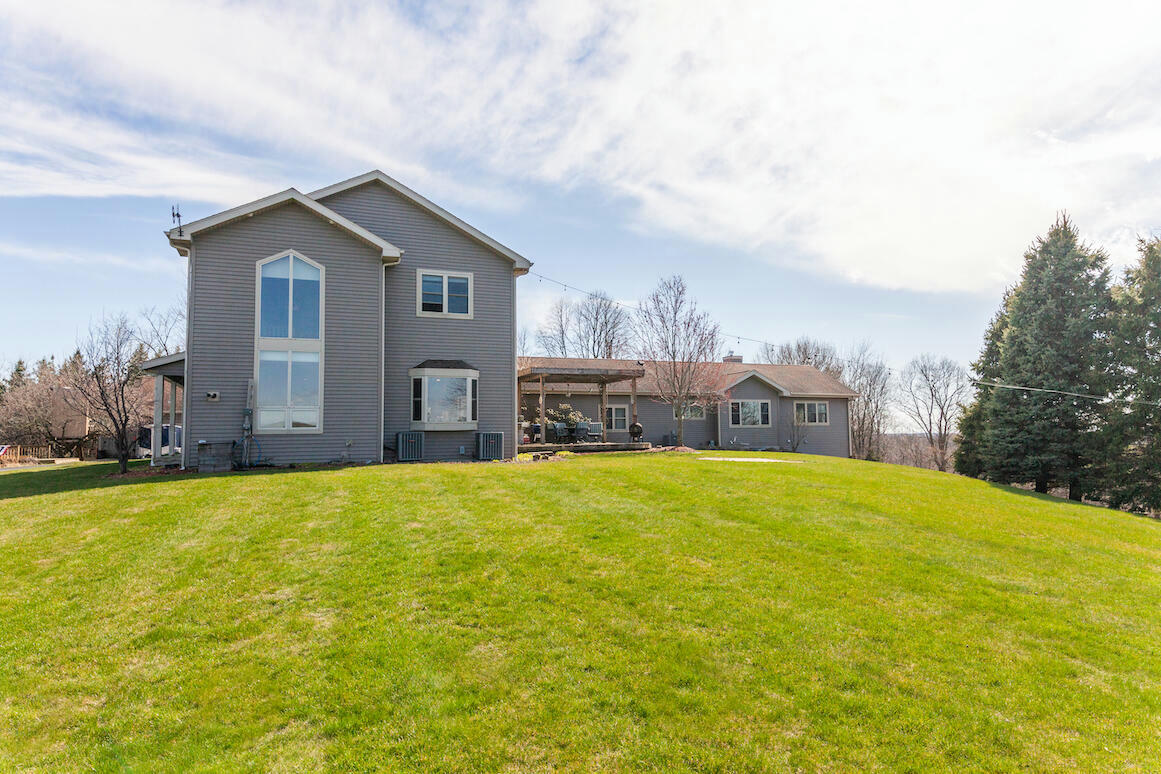 W2483 BAKERTOWN RD, HELENVILLE, WI 53137, photo 1 of 93