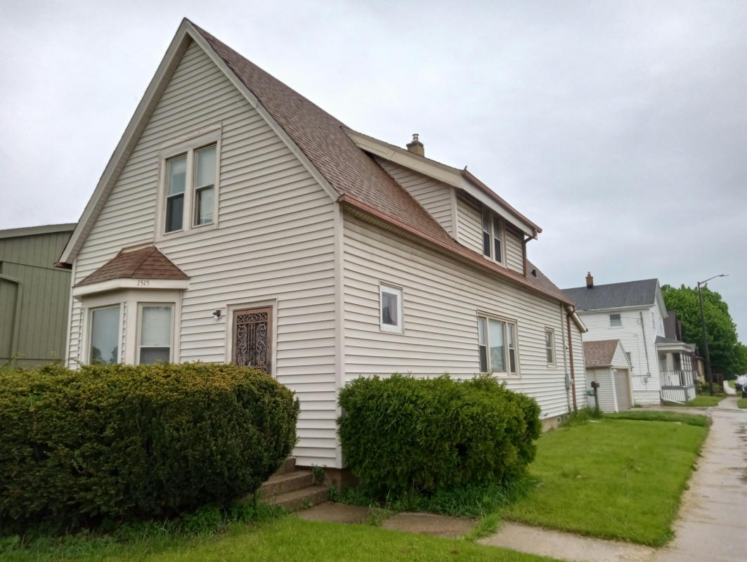 1515 17TH AVE, SOUTH MILWAUKEE, WI 53172, photo 1 of 17