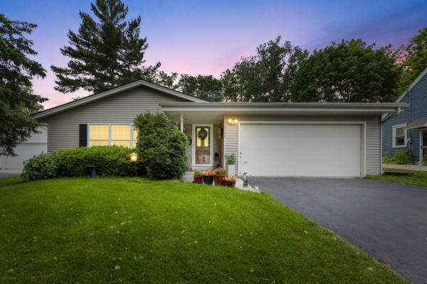 10526 W SPRING GREEN RD, GREENFIELD, WI 53228 - Image 1